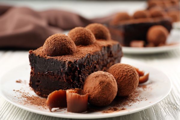 choco truffle birthday cakes